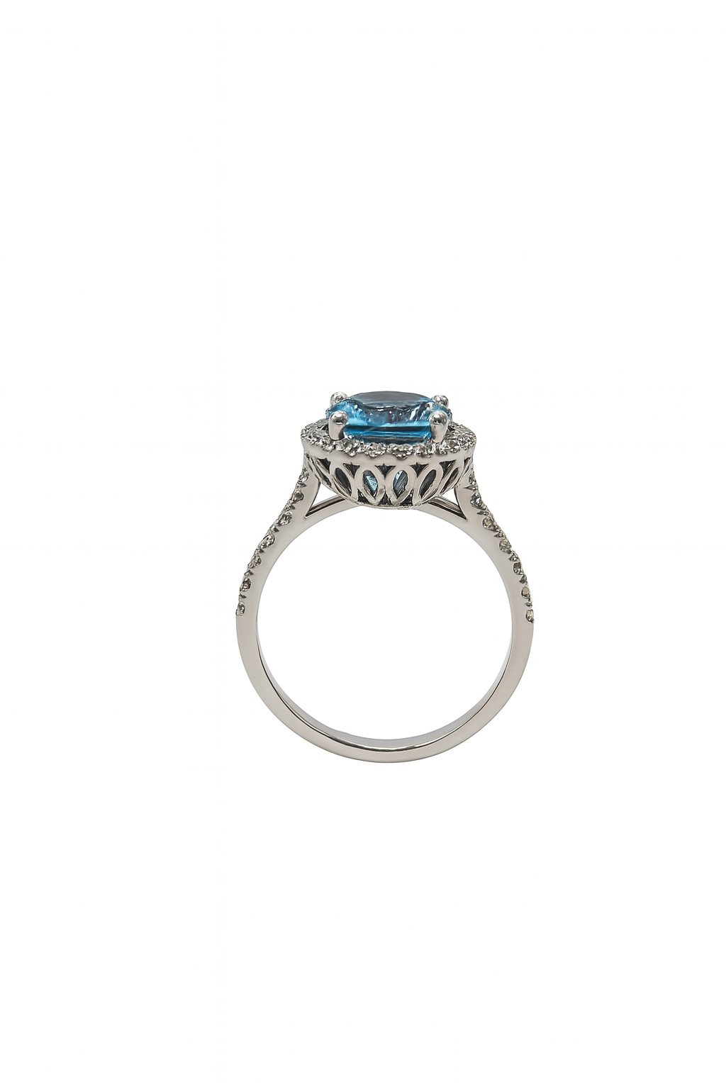 Aquamarine Ring in White Gold and Diamonds