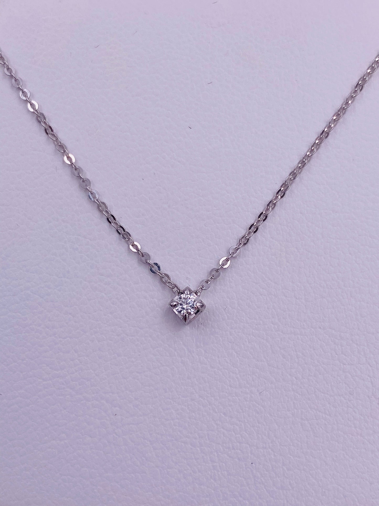 Crieri Punto Luce necklace in white gold and diamonds
