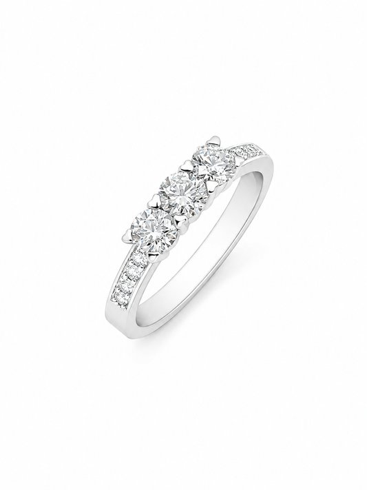 Anello Trilogy Oro bianco e Diamanti Ct. 0,66 F SI