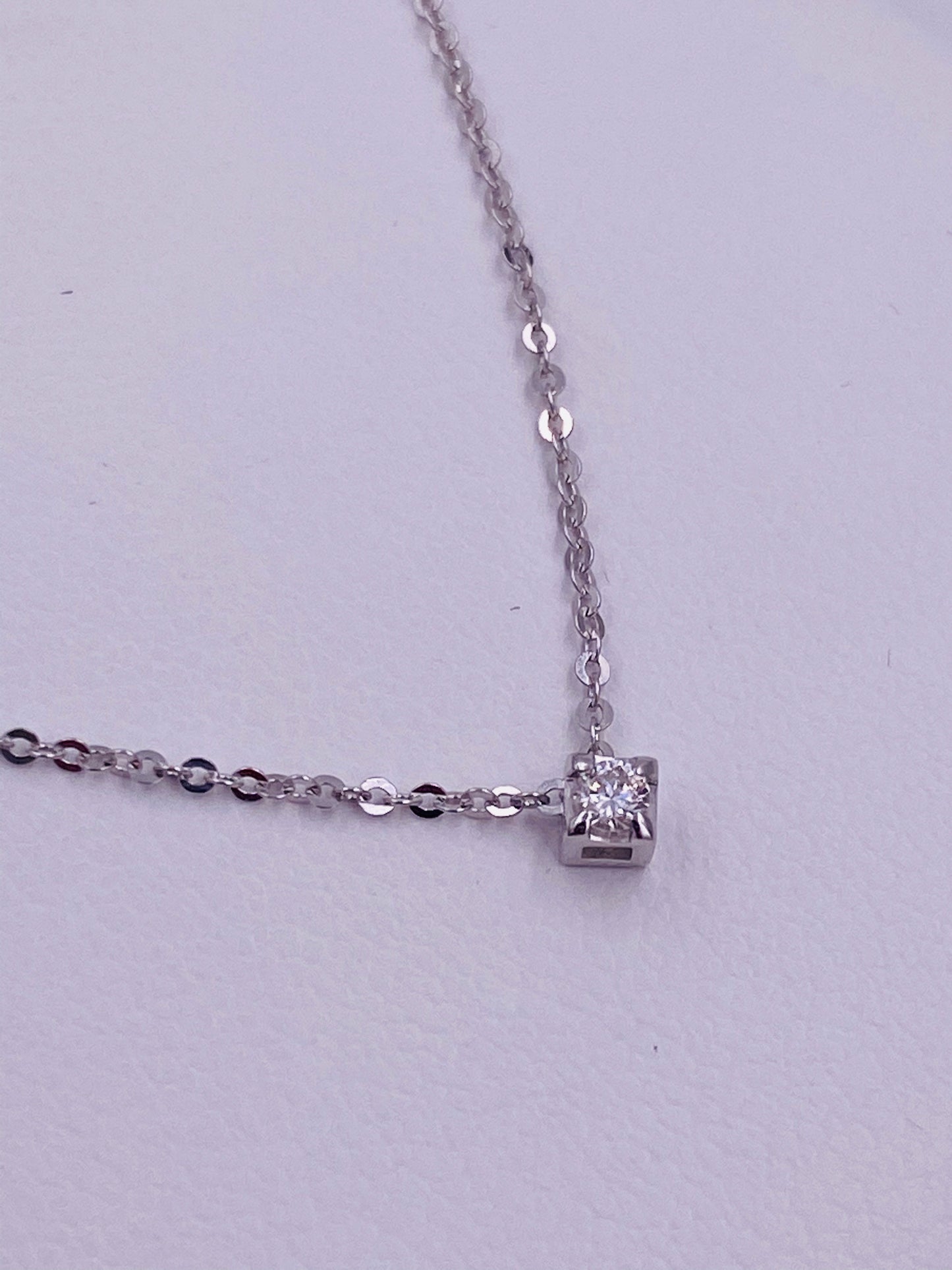 Crieri Punto Luce necklace in white gold and diamonds