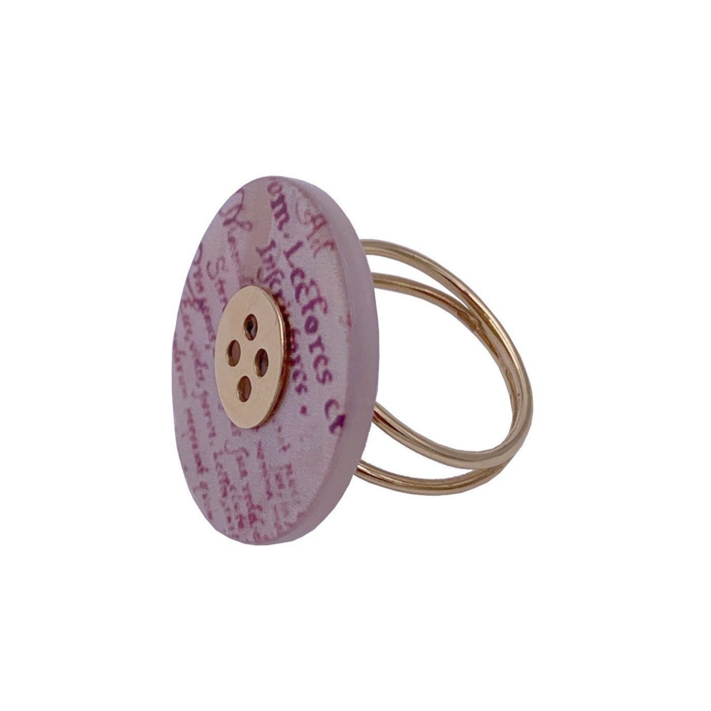 anello bottone decorato oro giallo 18 carati visuale particolare gioiello