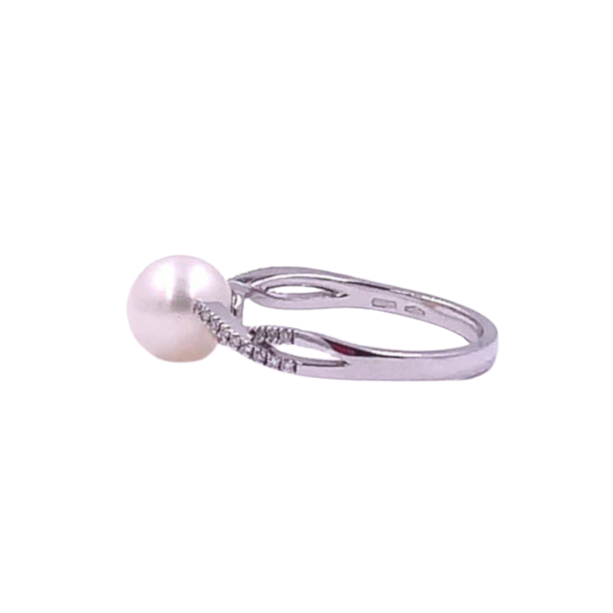 anello perla naturale coltivata in acqua dolce e diamanti bianchi su oro bianco 18 carati. anello perla diamanti oro bianco a fantasia intrecciata con perla centrale. diamanti frontali